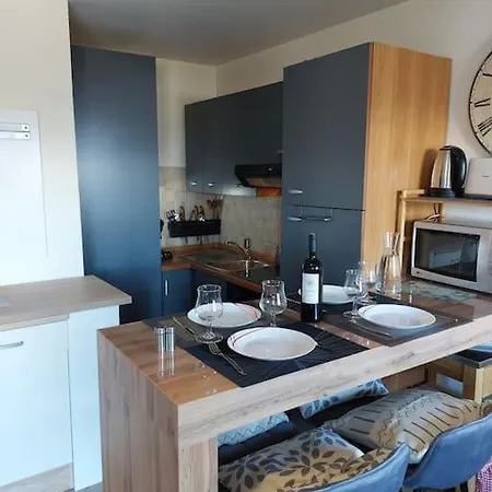 Gervais Proche Centre Apartment